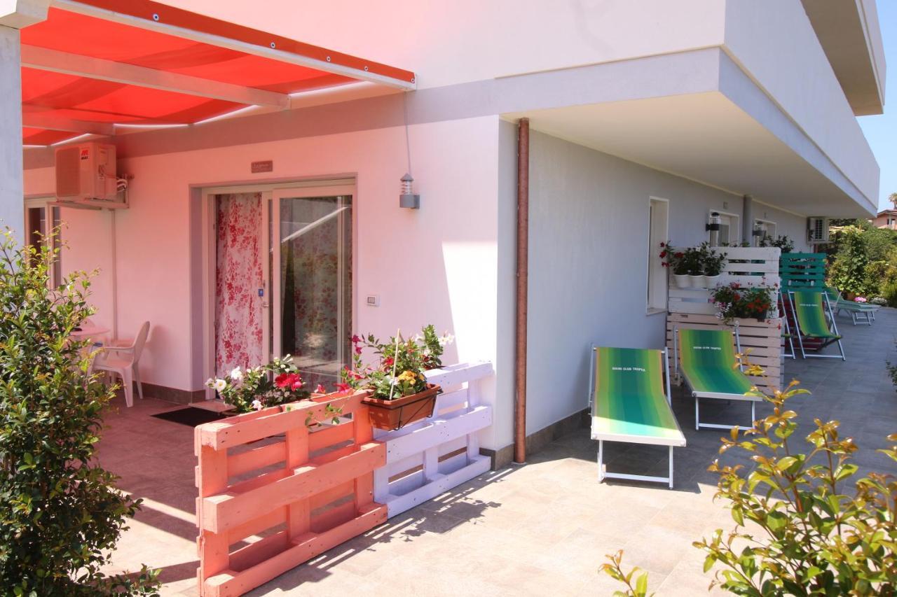 Chiaro Di Luna Apartment Santa Domenica  Exterior photo